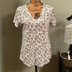 LulaRoe shirt size small.